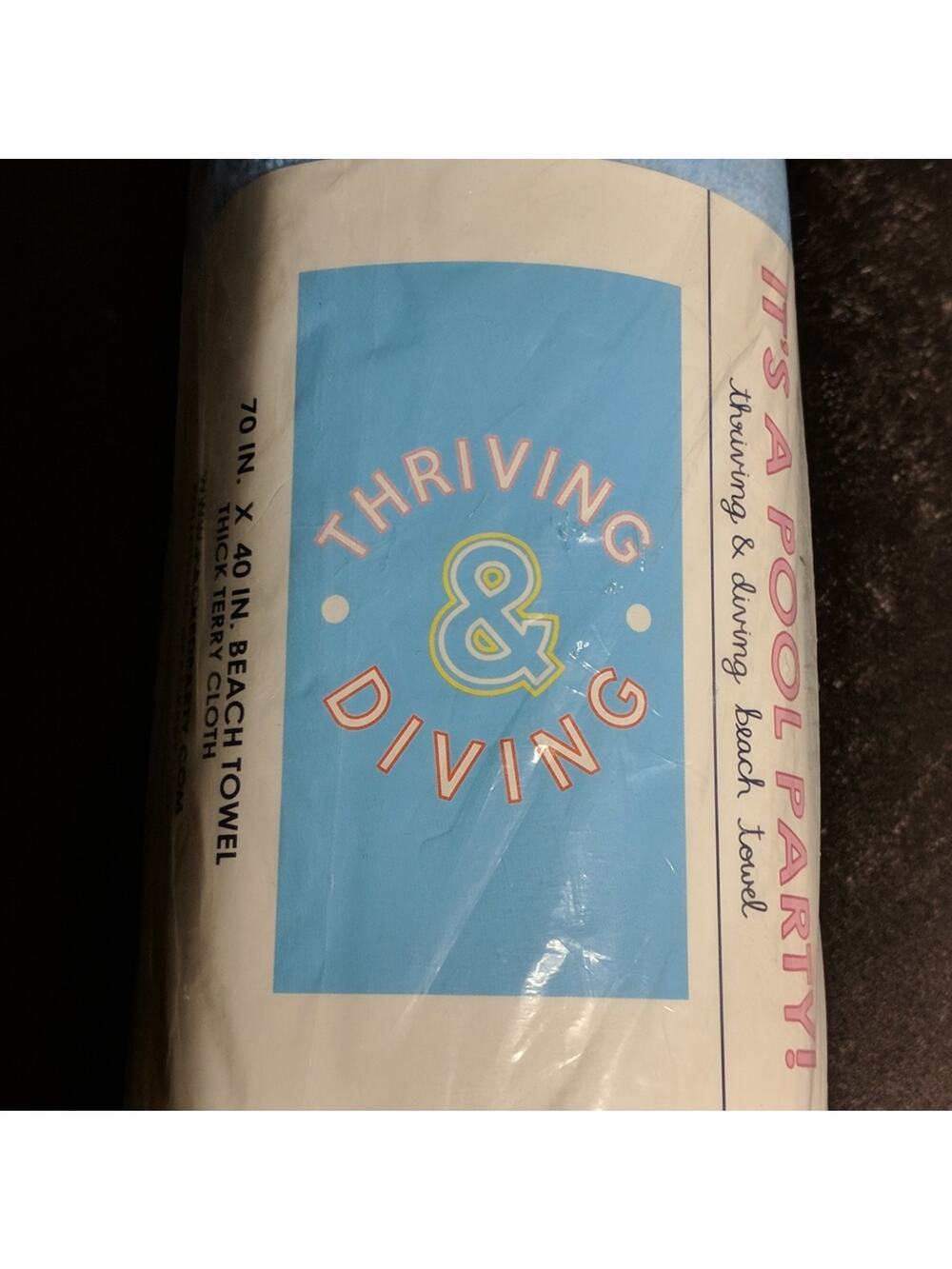 Packed Party Thriving & Diving Beach Towel - NIP